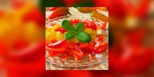Salade de poivrons, sauces colorees