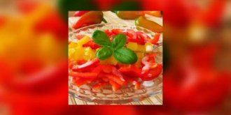 Salade de poivrons, sauces colorees