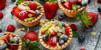 Tarte aux fraises et aux fruits rouges