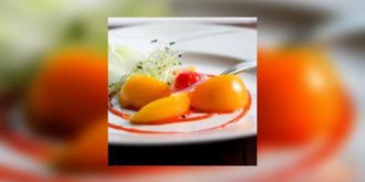 Salade de peches et de nectarines au coulis de peche