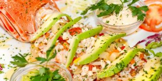 Salade de homard, avocat et pamplemousse