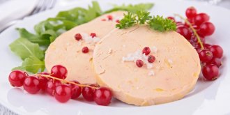 Foie gras poche aux navets pour Noel