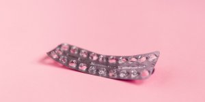 Pilule, THS : comment faire si son ordonnance est perimee pendant le confinement ?