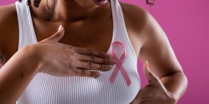 Cancer du sein : &quot;Je n-ai jamais ressenti de grosseur et je me sentais aussi tres bien&quot;