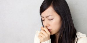 Bronchite tabagique : a partir de quelle duree devient-elle chronique ?