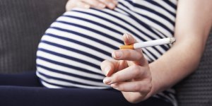 Des femmes enceintes payees pour arreter de fumer !