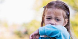 Toux aigue de l’enfant : comment y faire face ?