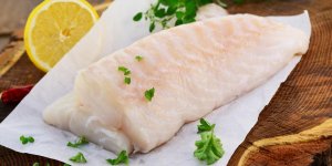 Filet de poisson poche, sauce creme citron