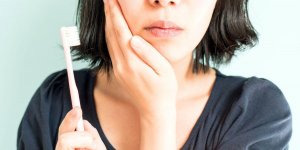 Douleurs, brulures, saignements dans la bouche : comment reagir 