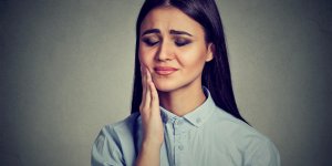 Dent de sagesse : comment reconnaitre la douleur