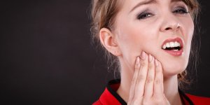 Gencives douloureuses : pourquoi il faut voir un dentiste