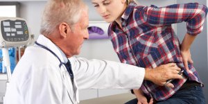 Maux de dos : l’importance du diagnostic chez l’adulte jeune