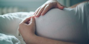 Faut-il avoir peur de l-episiotomie ?