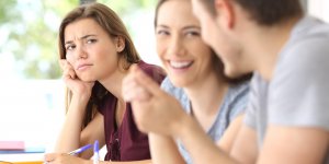 Jalousie en couple : quelles en sont les causes ?