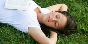 Facultes cerebrales : dopees par la sieste et la grasse matinee ! 