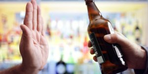 Tabac, alcool, cannabis : ils seduisent moins les jeunes Francais
