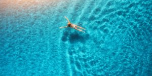 Natation et crampes : le guide pour nager sereinement cet ete 