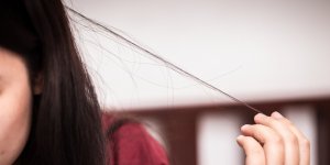 Ces petites manies qui abiment votre peau (et que vous faites sans meme y penser)