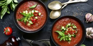 Gaspacho de poivrons au caille de brebis