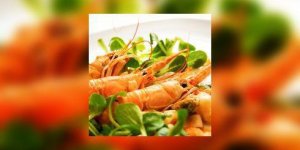 Mesclun aux langoustines et au raisin 