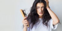 Pourquoi les règles abondantes peuvent faire perdre vos cheveux