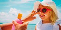 Les crèmes solaires bio pour enfants ne font pas leur boulot