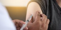 Cancer du col de l’utérus : l’OMS rappelle que le vaccin est "sûr et efficace"