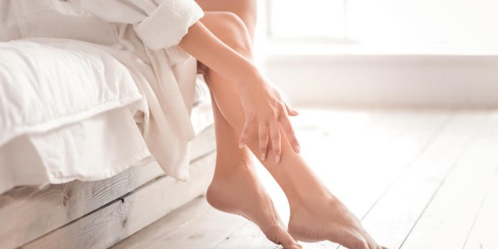 Plaque rouge sur les jambes : l'érysipèle