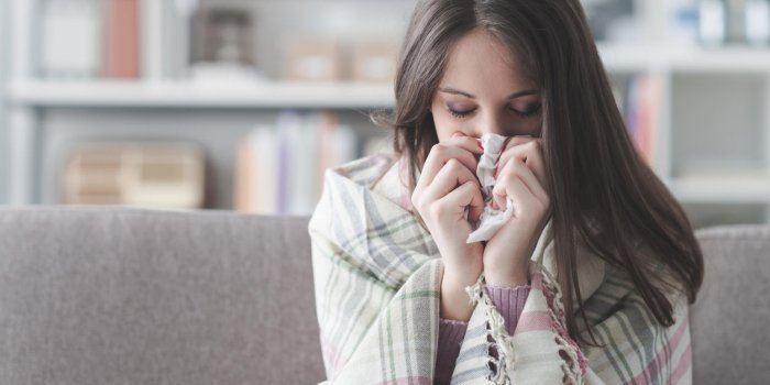 Grippe : 8 astuces pour se soigner efficacement a la maison