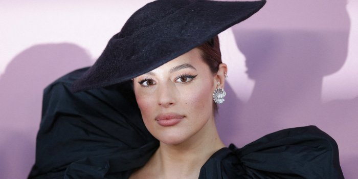 Ashley Graham devoile son corps post partum 3 mois apres son accouchement