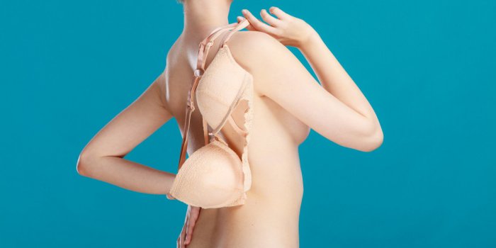 Soutien-gorge : 4 raisons de le laisser au placard