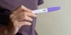 Test urinaire de grossesse : qu'est-ce qui explique les différences de prix ?