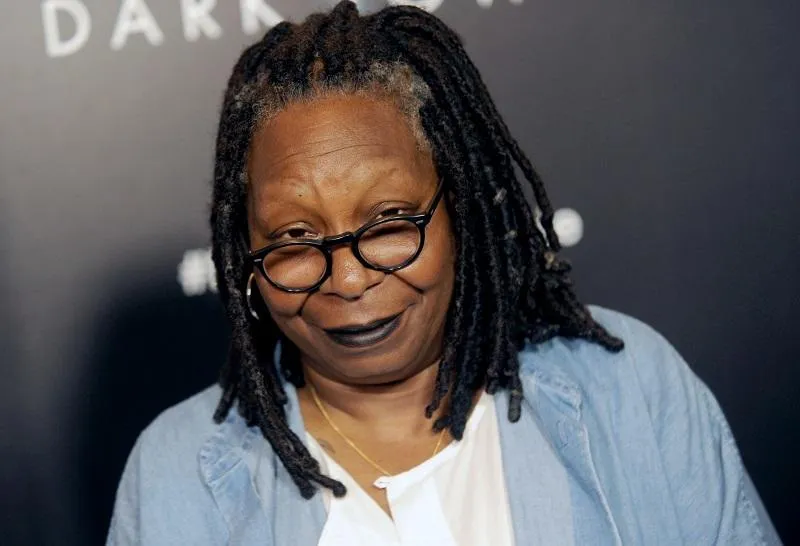 whoopi goldberg attending the dark tower premiere on july 31, 2017 in new york city, ny, usa photo by dennis van tine abacapresscom , 601777 041 new york city etats-unis united states