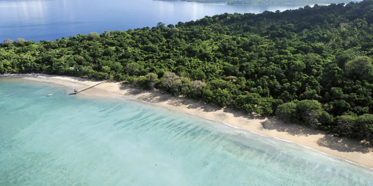 plage n'gouja, dans le sud de l'île de mayotte (hôtel le jardin maoré)