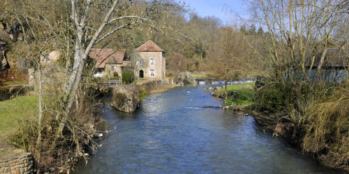 the river sarthe at saint-caneri-le-garei in france,department of the orne