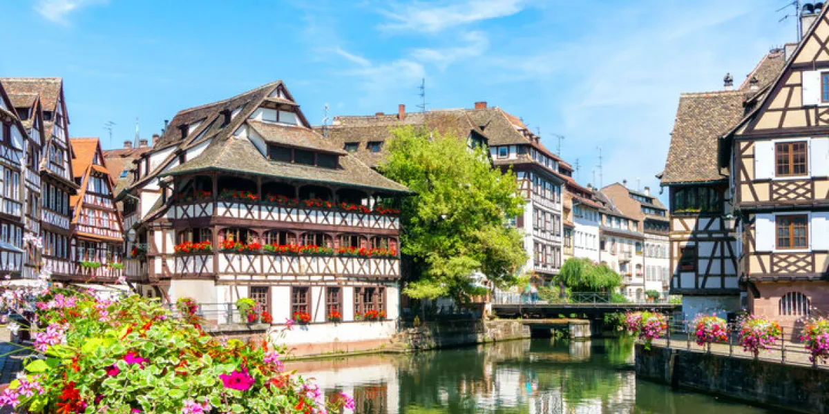 traditional colorful houses in la petite france, strasbourg, alsace, france traditional colorful houses in la petite france, strasbourg, alsace, france
