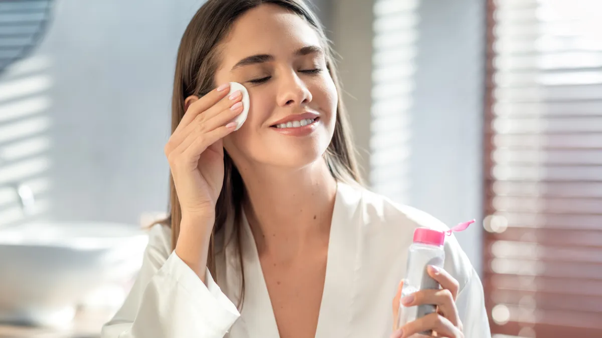 femme demanquillage