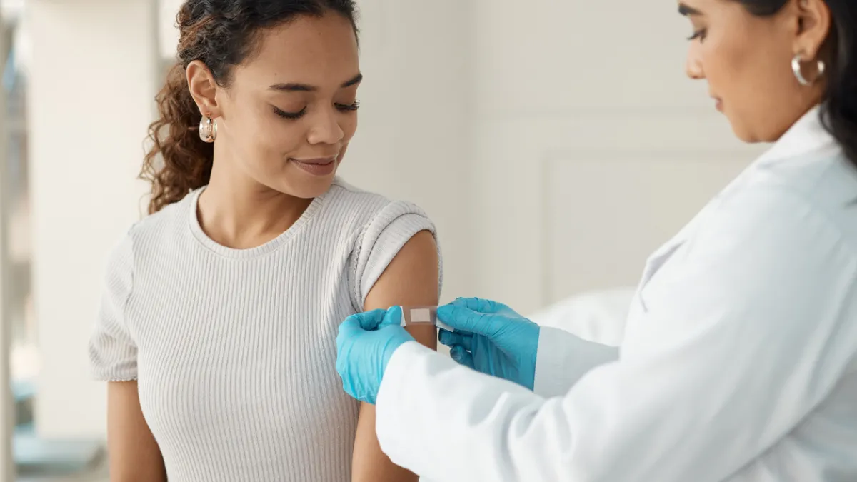 femme vaccin