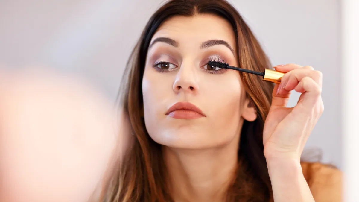 mascara