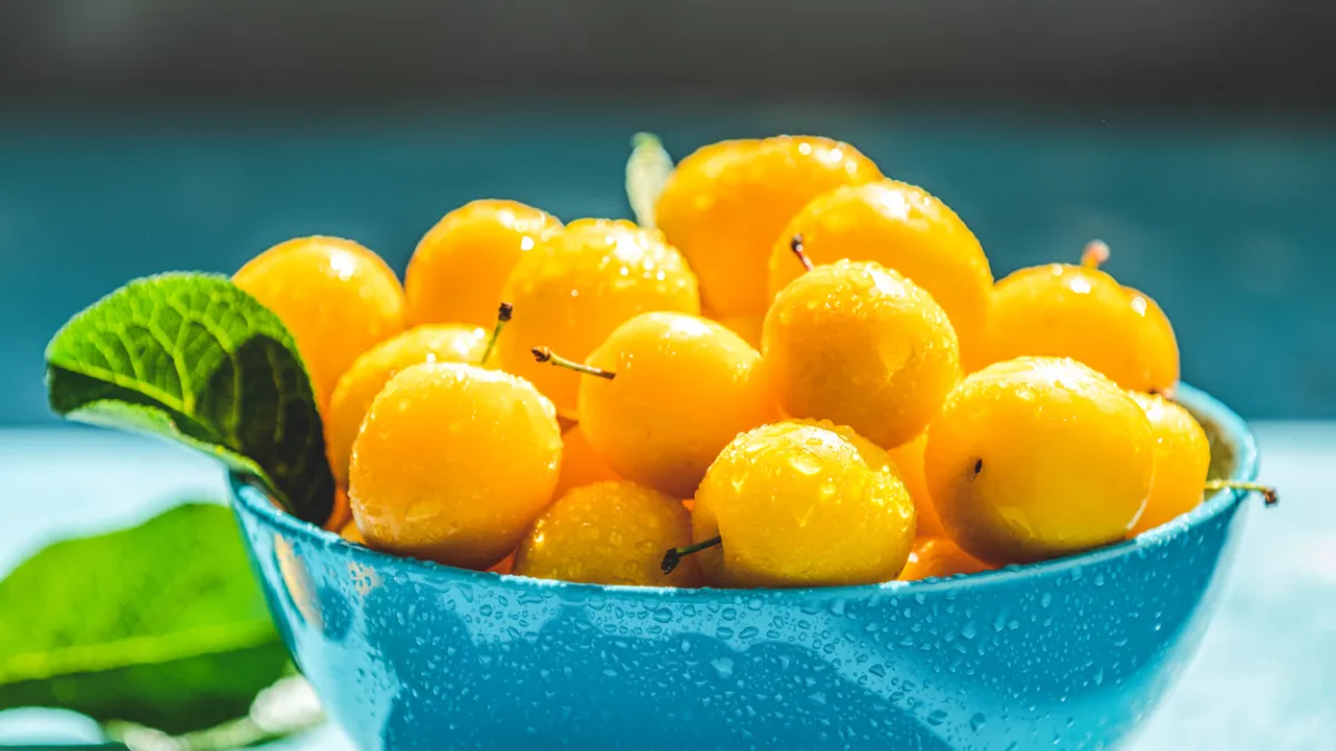 mirabelles