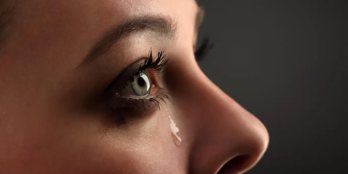 fille de beauté pleurer fille de beauté pleurer