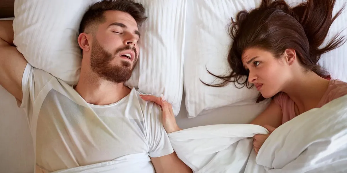 problème de couple avec le ronflement au lit problème de couple avec le ronflement au lit
