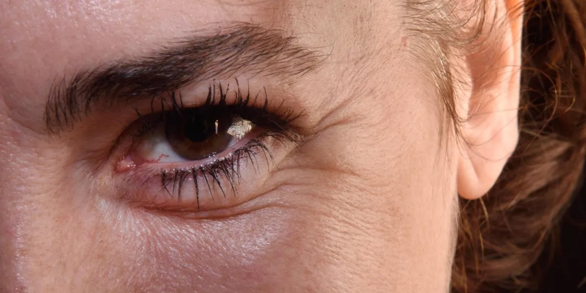 detail of wrinkles in a woman's eyes