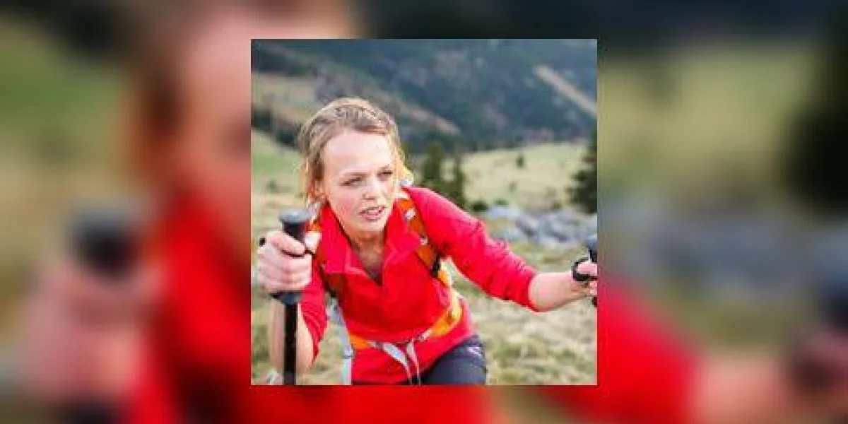 jolie, jeune femme randonneuse jolie, jeune femme randonneuse