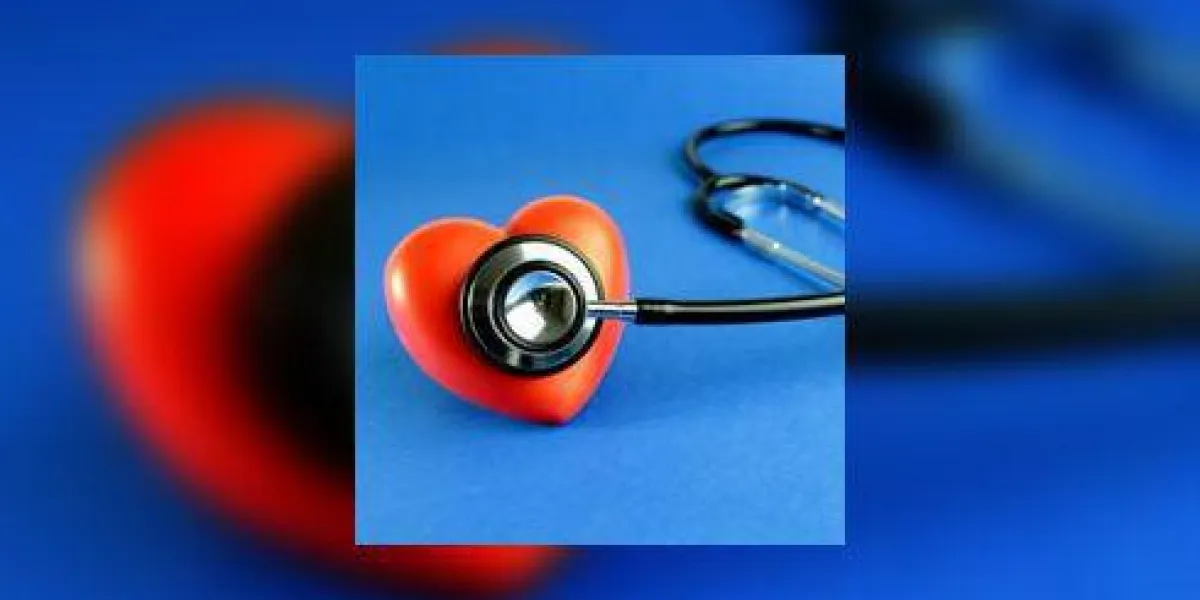 stéthoscope et coeur rouge