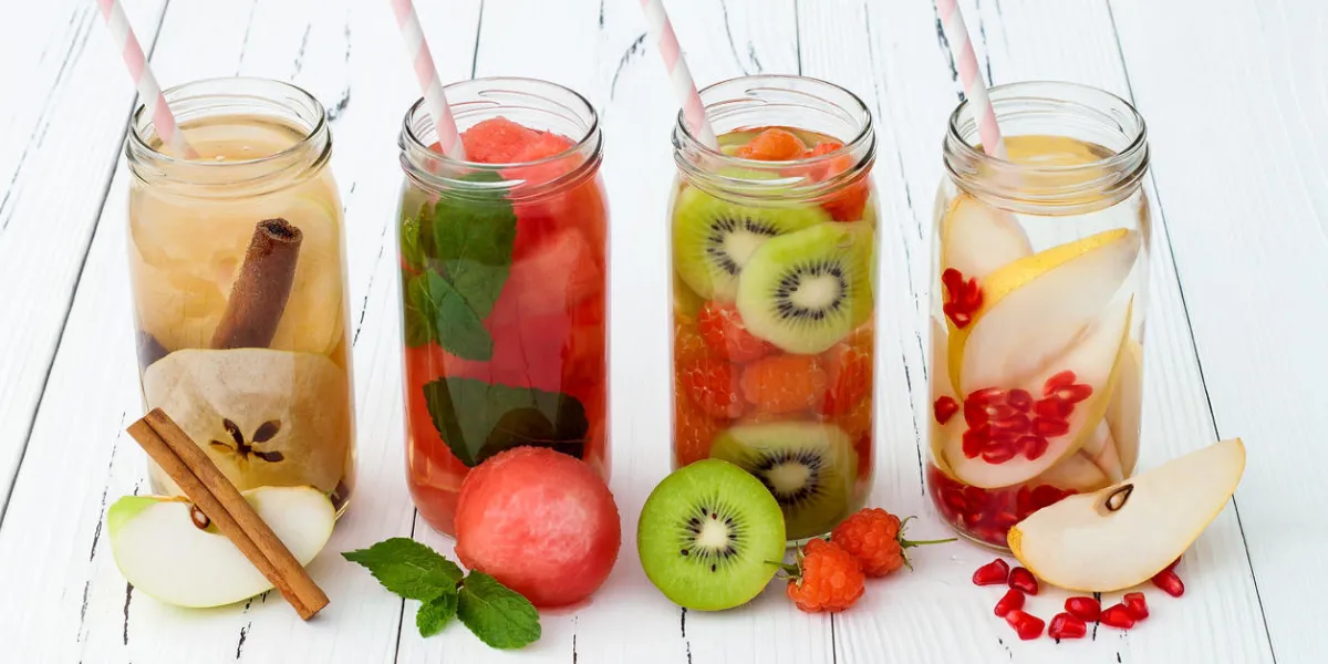 detox fruit infusé aromatisé eau rafraîchissant été maison cocktail propre manger detox fruit infusé aromatisé eau rafraîchissant été maison cocktail propre manger