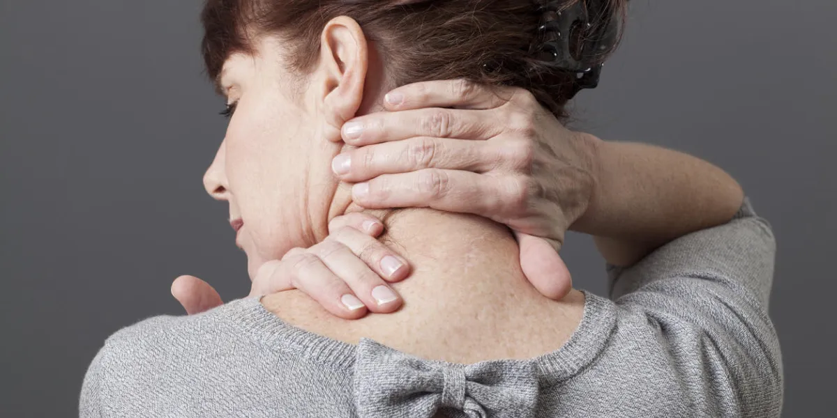 acupression pour détendre l'épaule et le mal de dos