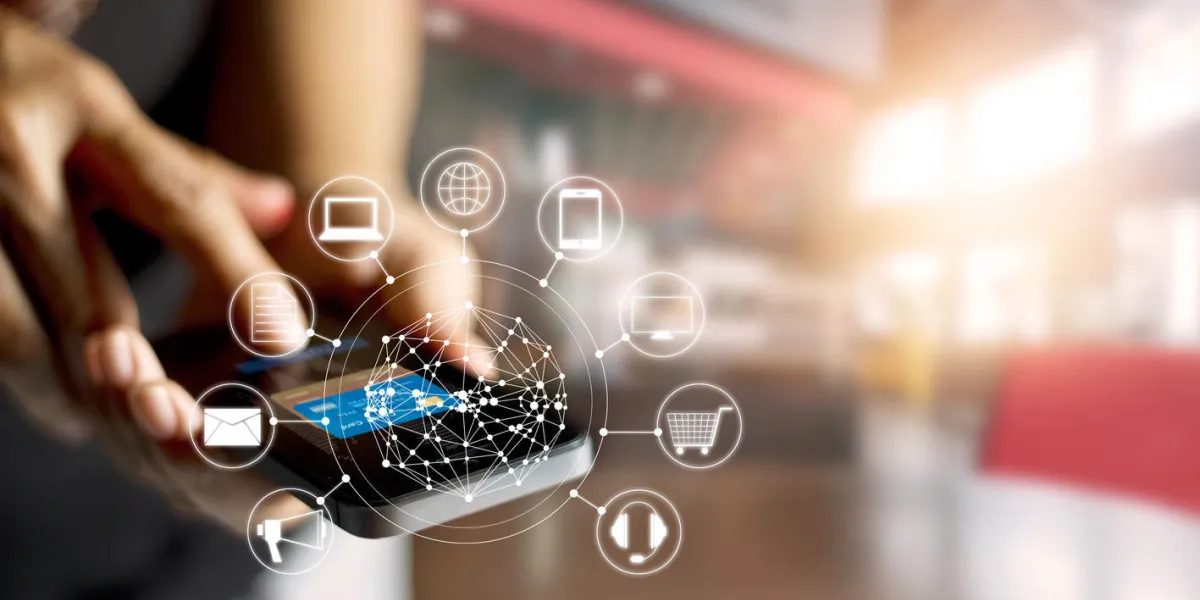 homme, utilisation, mobile, paiements, achats en ligne, icône, réseau client, connexion, écran, m-banking, omni, canal