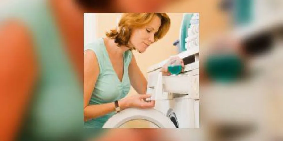 femme avec une lessive