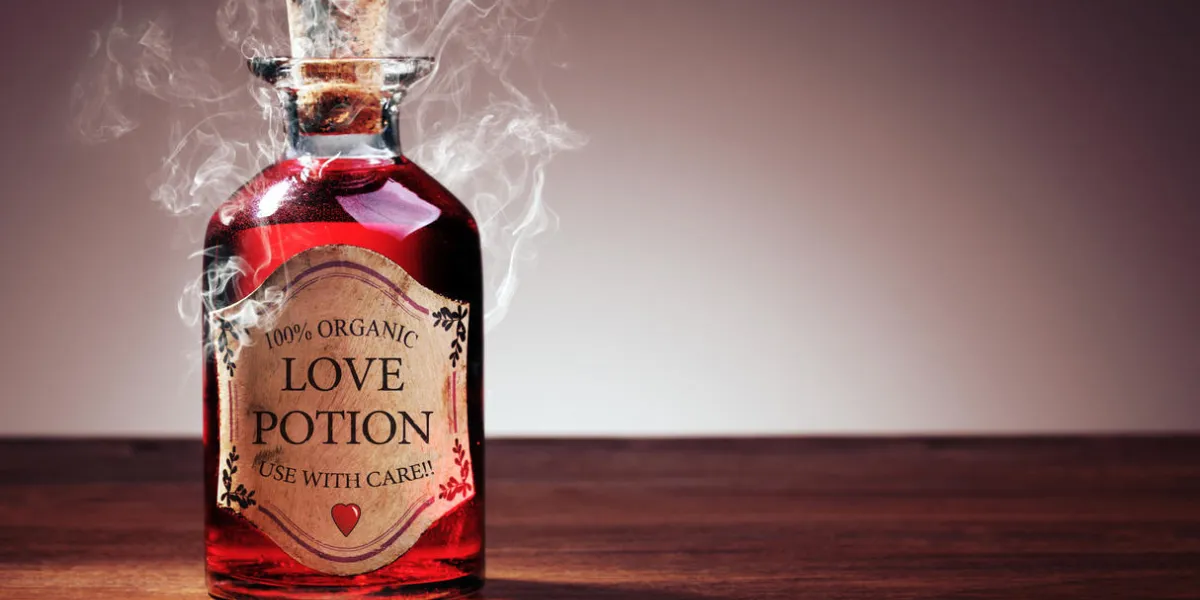 bouteille de potion d'amour, concept pour la datation, la romance et la saint-valentin bouteille de potion d'amour, concept pour la datation, la romance et la saint-valentin